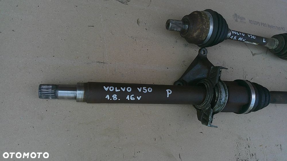 VOLVO V50 1.8 16V PÓŁOŚ  LEWA!!! - 2