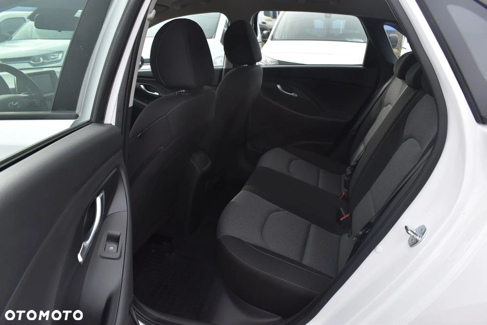 Hyundai i30 1.0 T-GDI Modern - 12