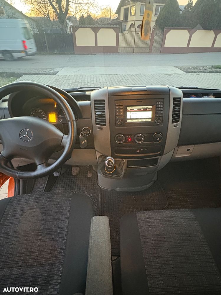Mercedes-Benz Sprinter - 11