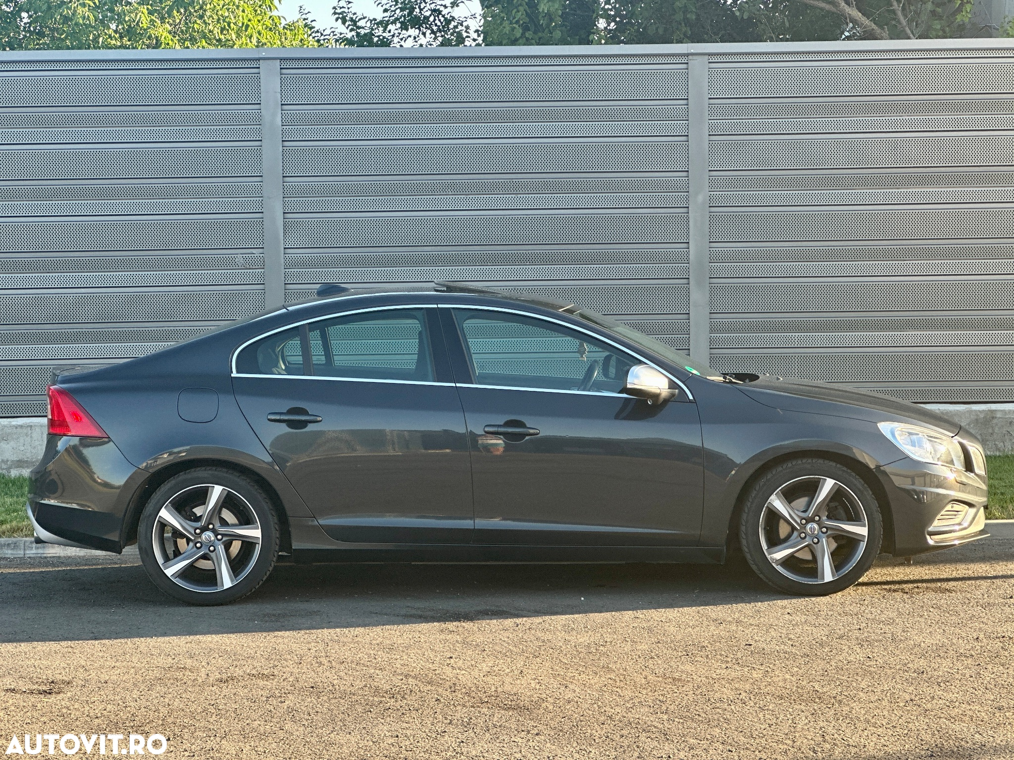 Volvo S60 D3 Geartronic RDesign - 6