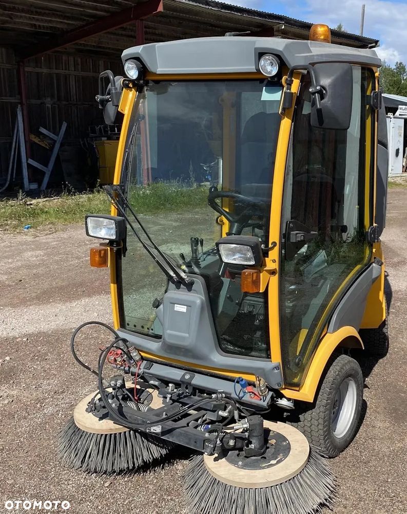 Inny Belos TransPro 3440P – Zamiatarka komunalna / nośnik narzędzi - 2
