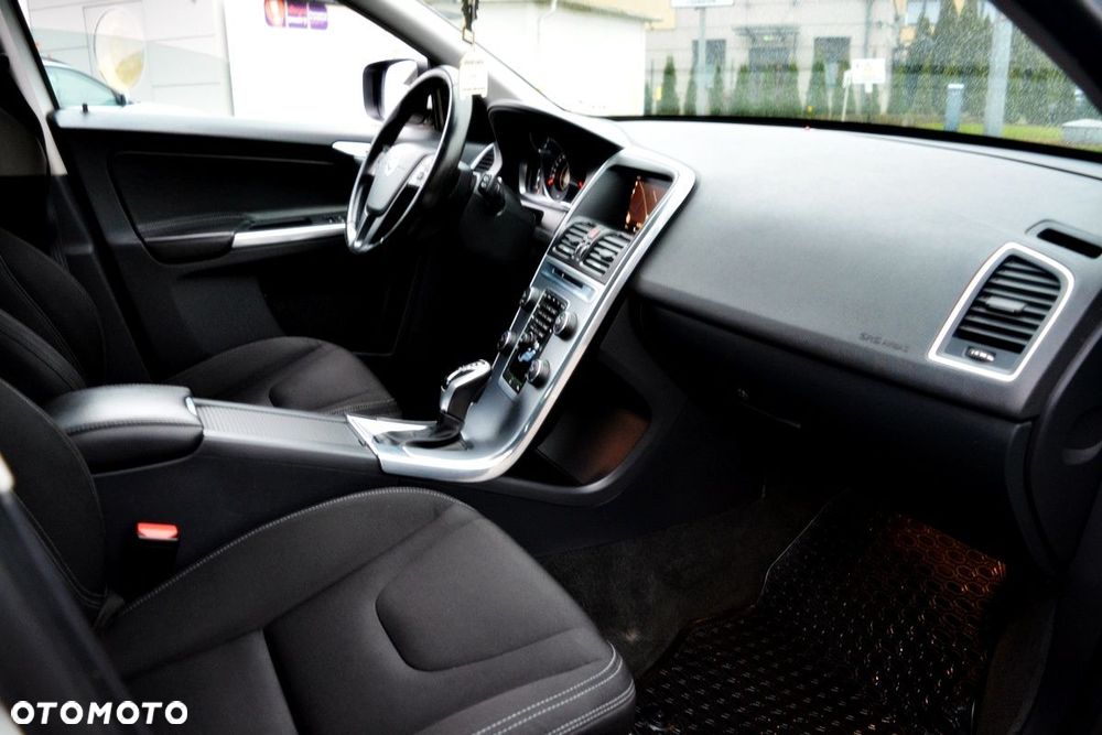 Volvo XC 60 D3 Drive-E Kinetic - 21