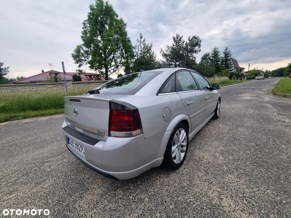 Opel Vectra GTS 1.9 CDTI - 10
