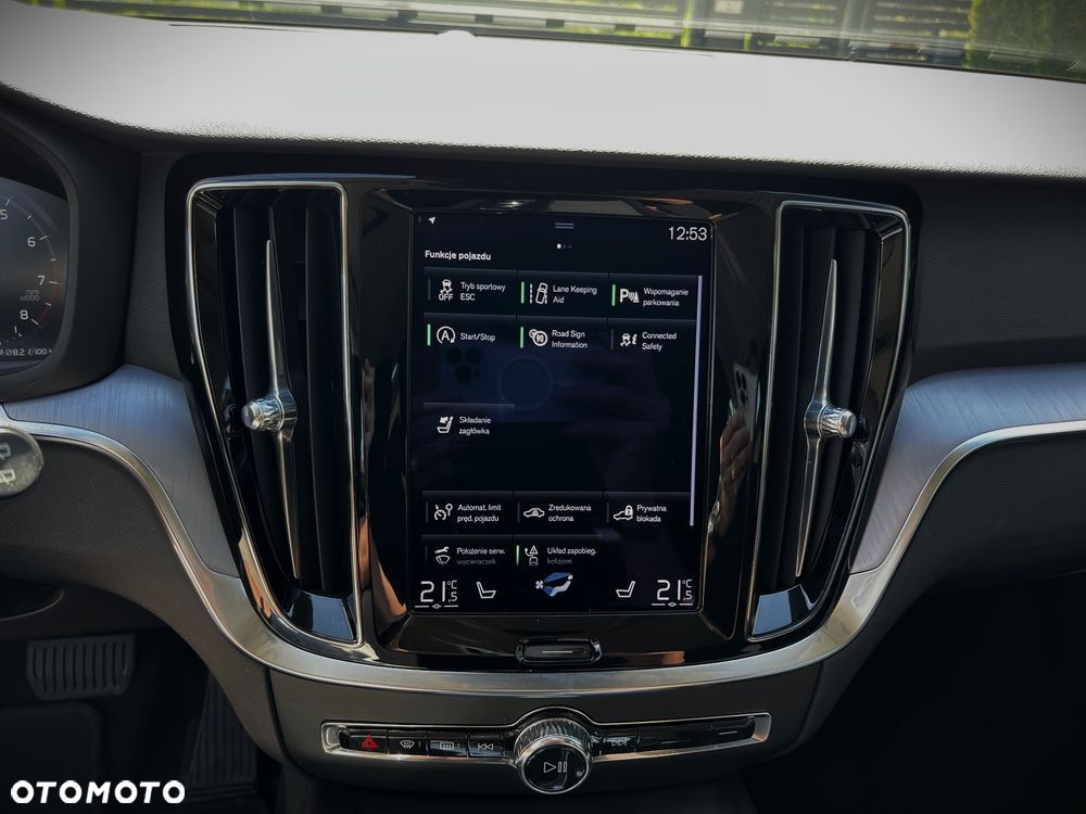 Volvo V60 T4 Momentum Pro - 21