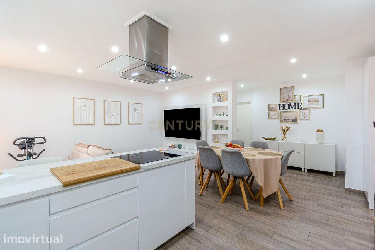 Apartamento T2 Renovado com 2 lugares de garagem - Tunes - Grande imagem: 3/32