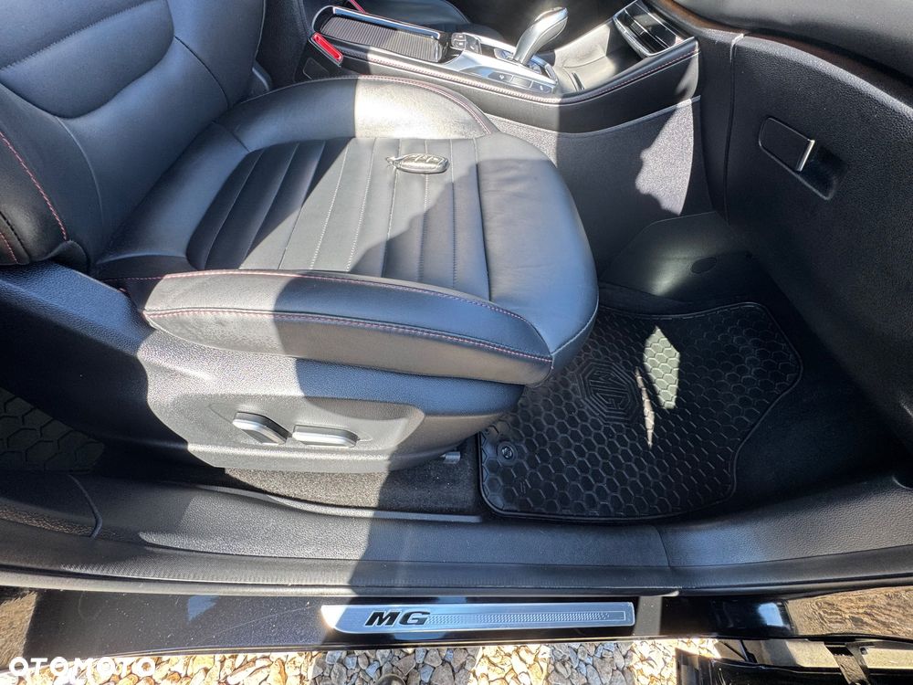 MG EHS 1.5T-GDI Luxury - 21
