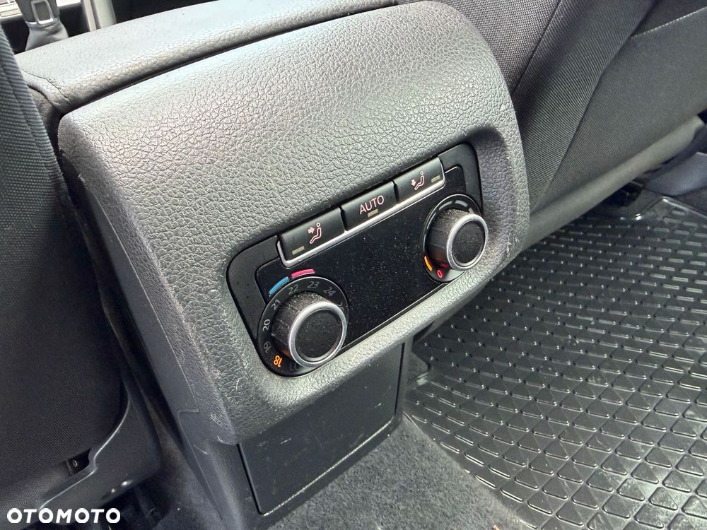 Volkswagen Sharan 2.0 TDI 4MOTION (BlueMotion Technology) Highline - 19