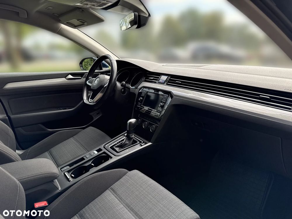 Volkswagen Passat 1.5 TSI EVO Essence DSG - 17