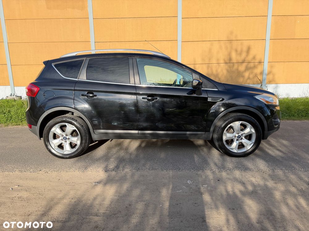 Ford Kuga 2.0 TDCi Titanium FWD - 3