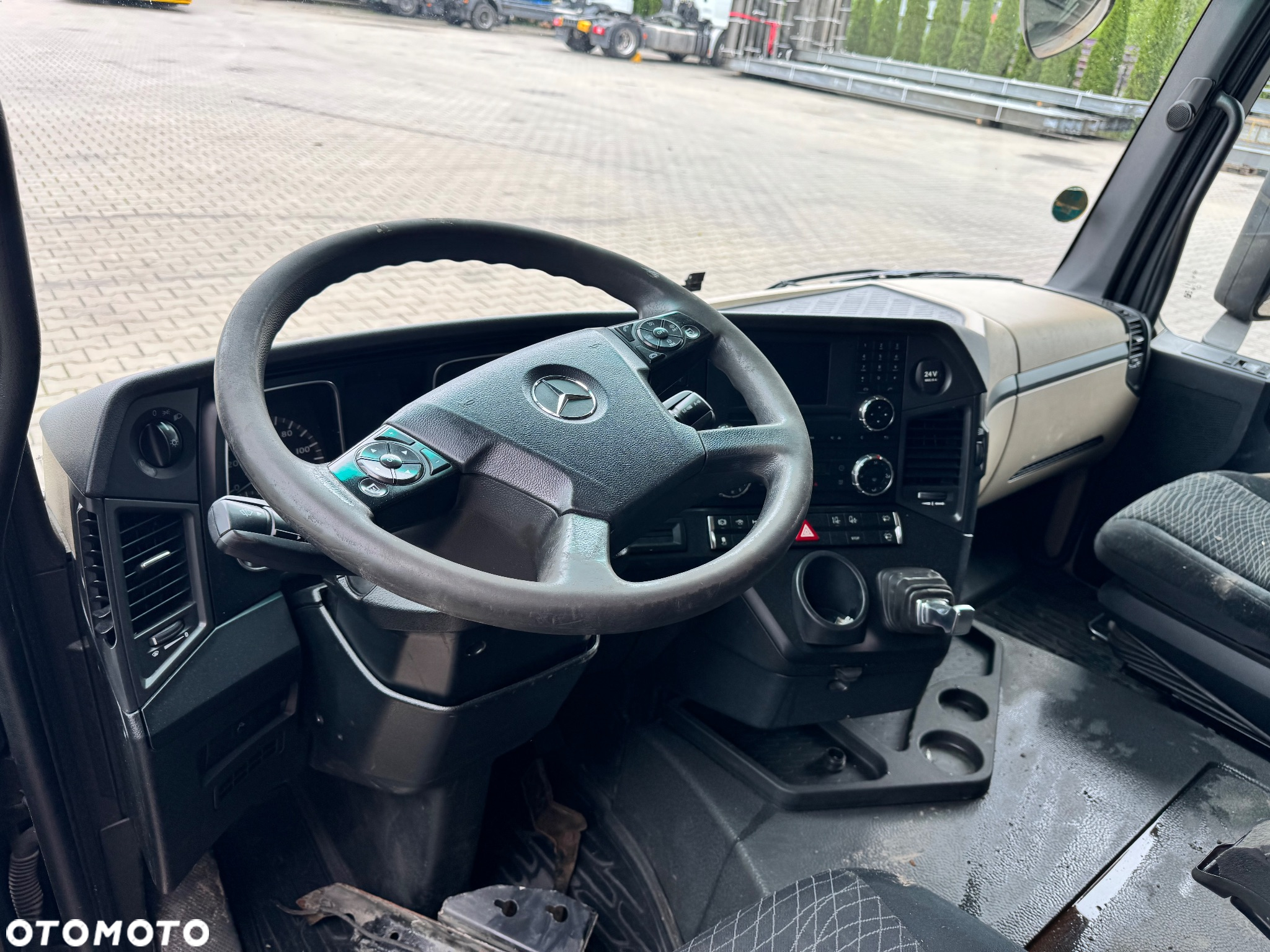 Kompletna kabina sypialna niska, Mercedes Actros MP4 - 5