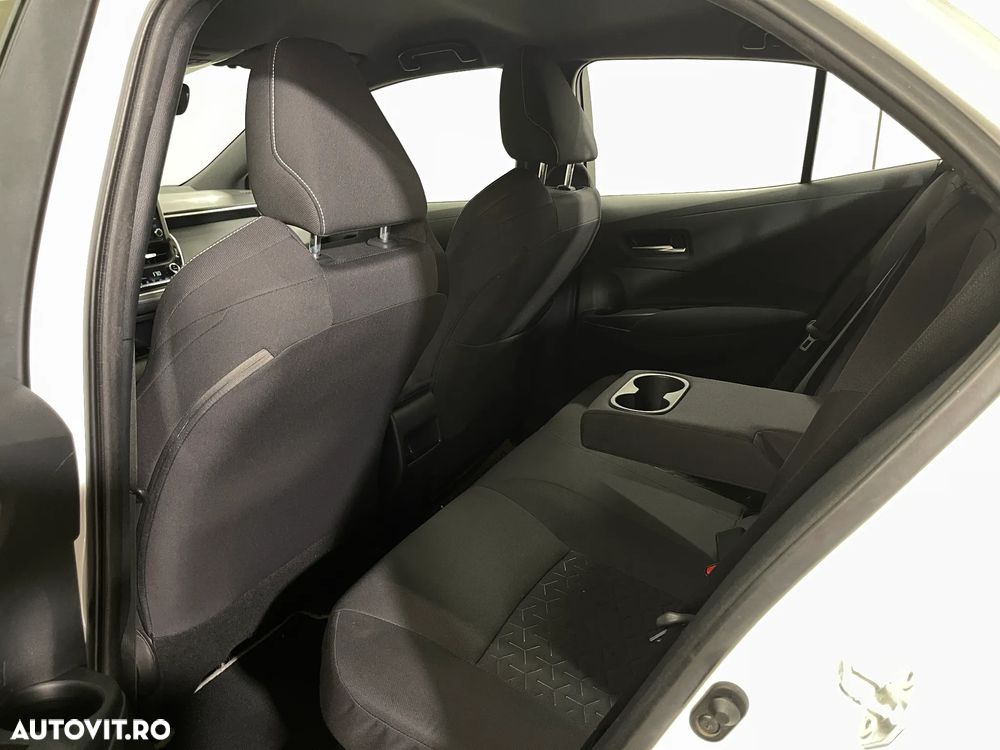 Toyota Corolla 1.8 HSD Business - 12
