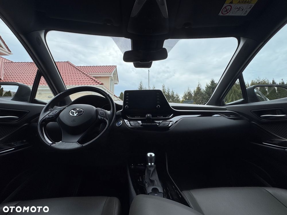 Toyota C-HR 2.0 Hybrid Executive - 13