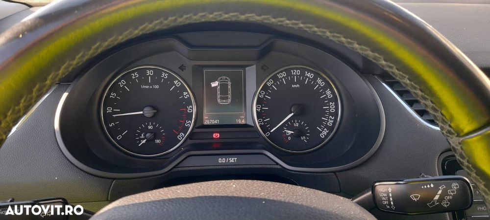 Skoda Octavia 1.6 TDI GREENLINE - 11