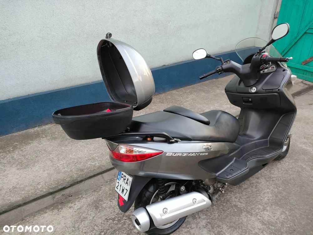 Suzuki Burgman - 10