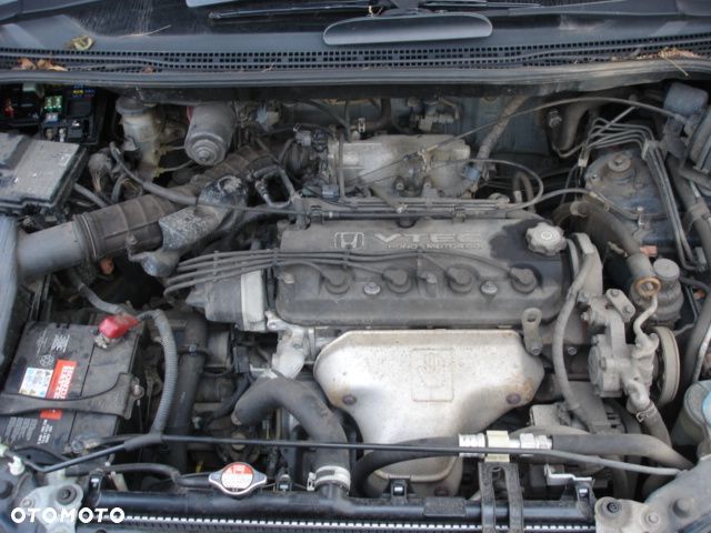 Honda Shuttle Odyssey 1994 -98 szyba tył - części - 4