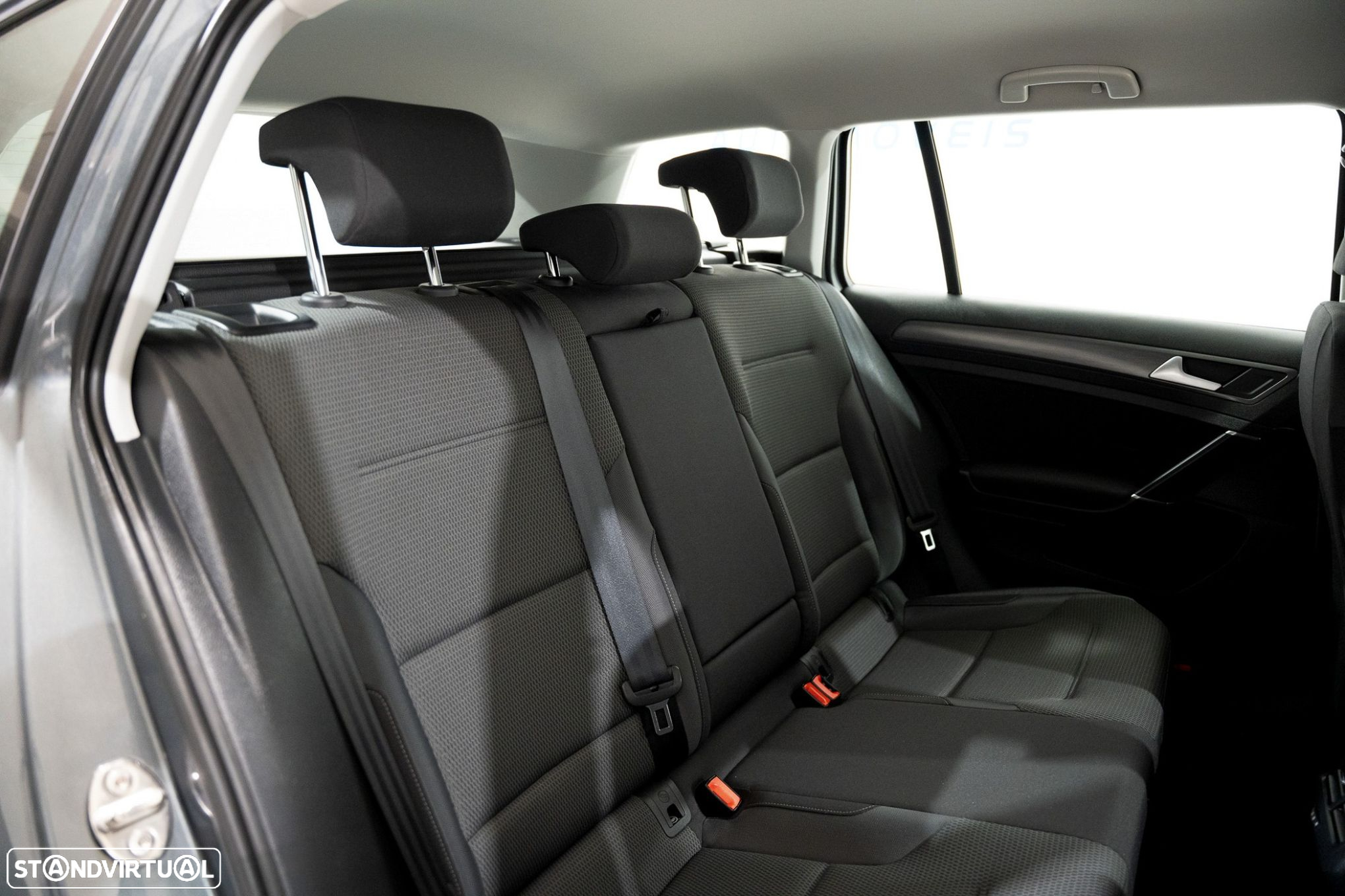 VW Golf Variant 1.6 TDi Confortline - 12