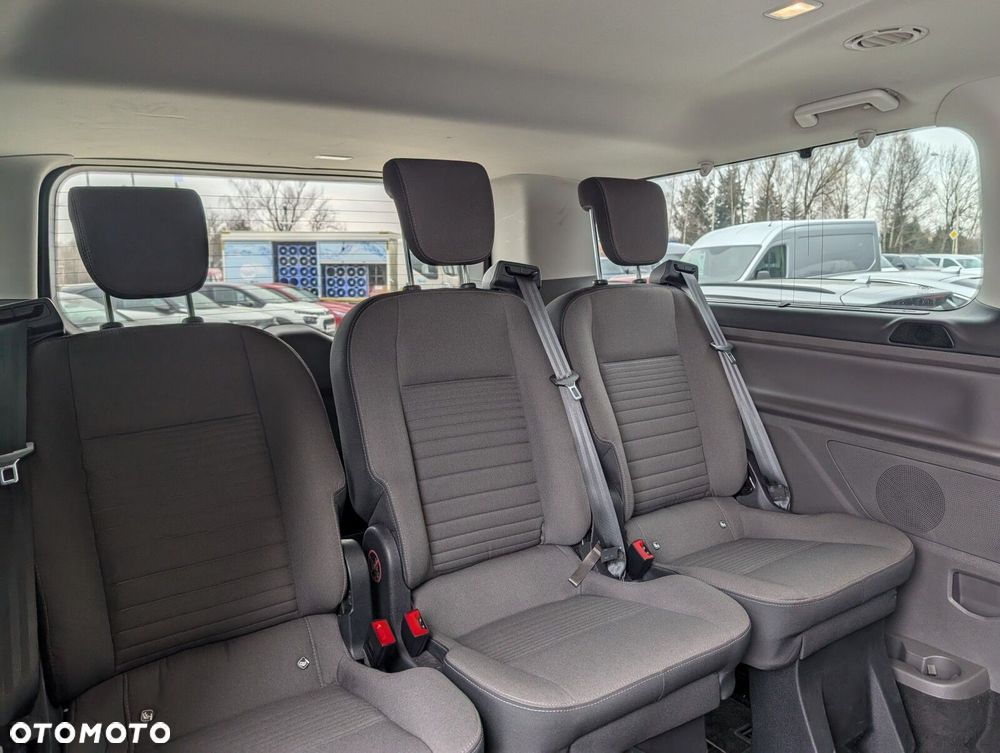 Ford Tourneo Custom - 35