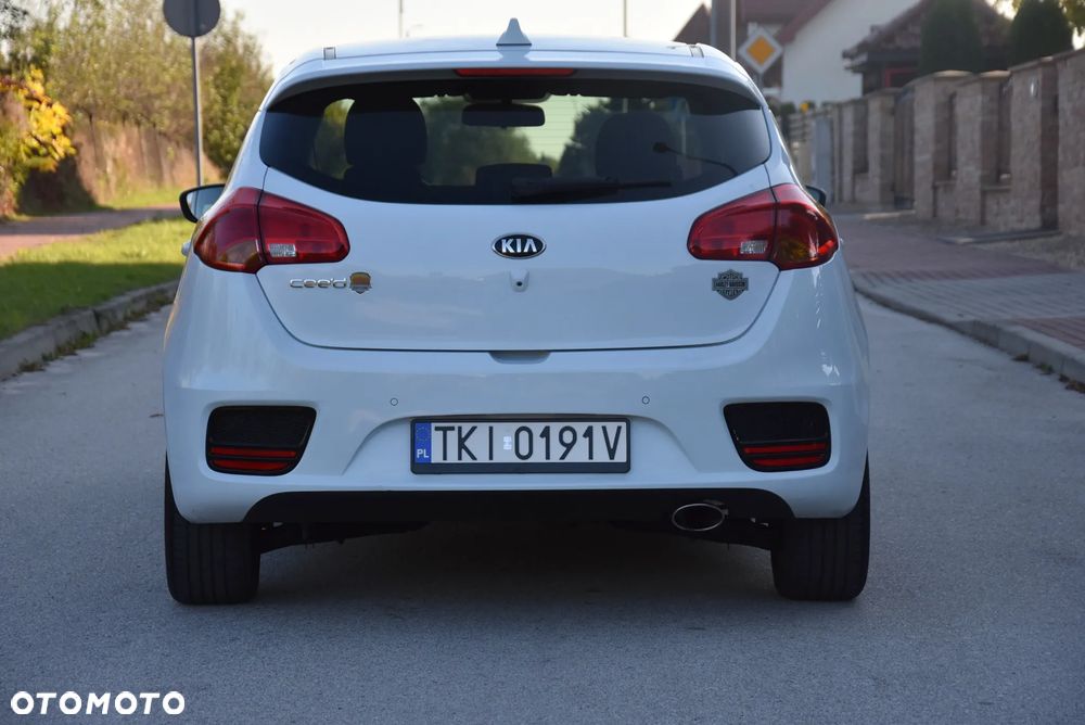 Kia Ceed 1.4 CVVT Dream-Team Edition - 9