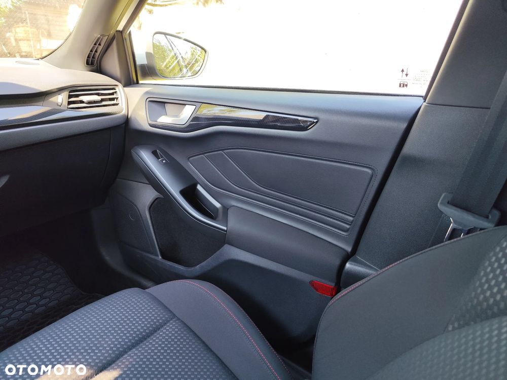 Ford Focus 1.0 EcoBoost Start-Stopp-System ST-LINE STYLE - 28