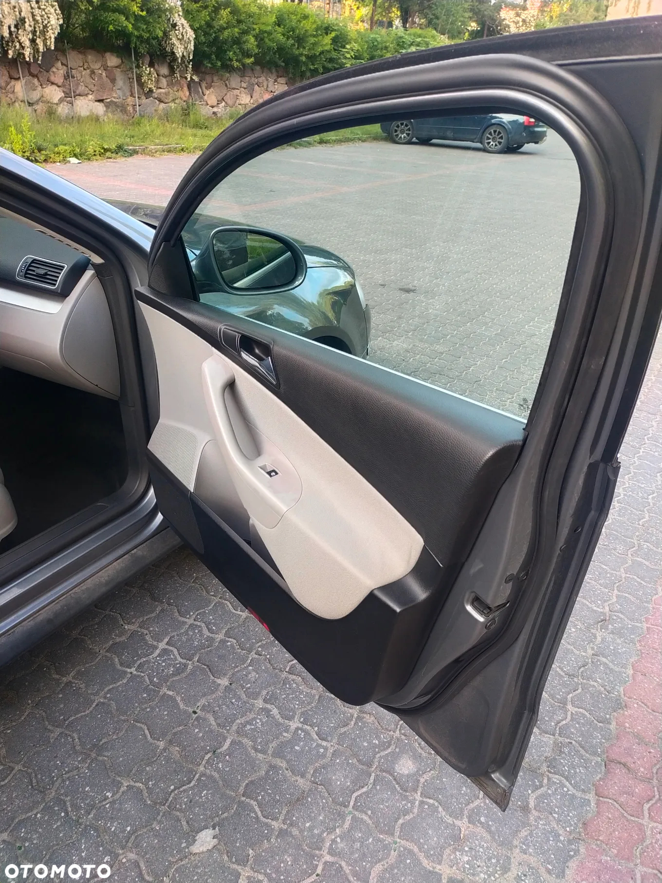 Volkswagen Passat 1.6 FSI Highline - 12