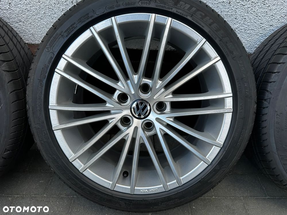225 45 17 / Seat Leon VW Golf Caddy Touran Passat Skoda Octavia / 5x112 POLECAM - 5