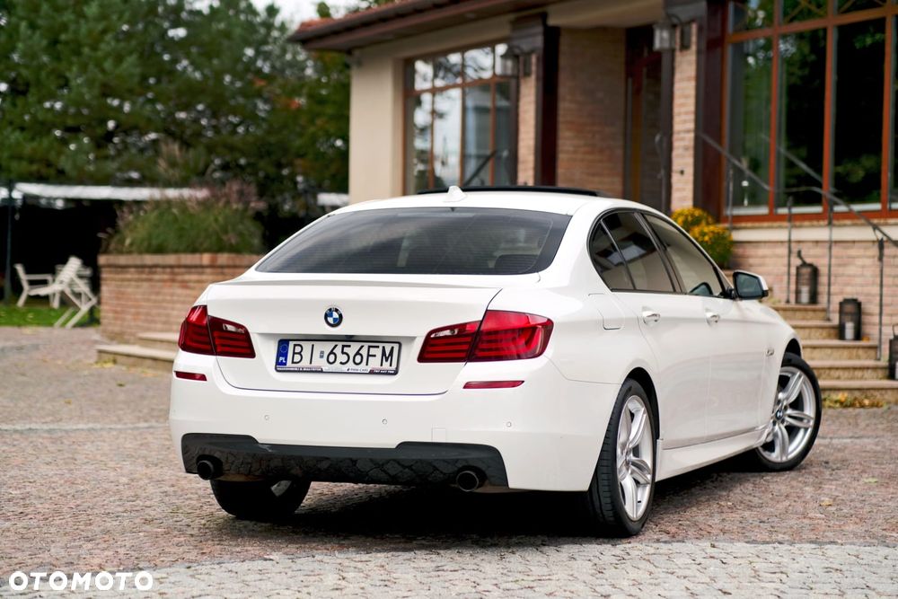 BMW Seria 5 535i xDrive Sport-Aut - 24