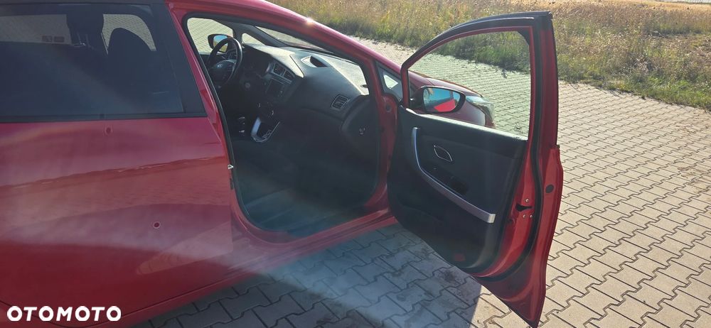 Kia Ceed 1.4 L - 11