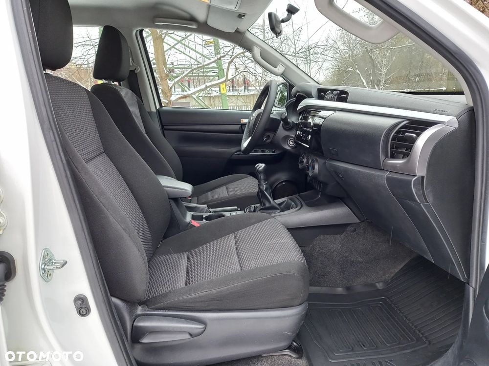 Toyota Hilux - 5