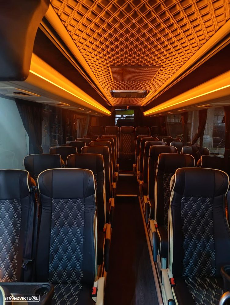 Mercedes Benz Sprinter 819 - 8