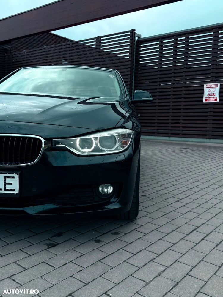 BMW Seria 3 320d EfficientDynamics Edition - 2