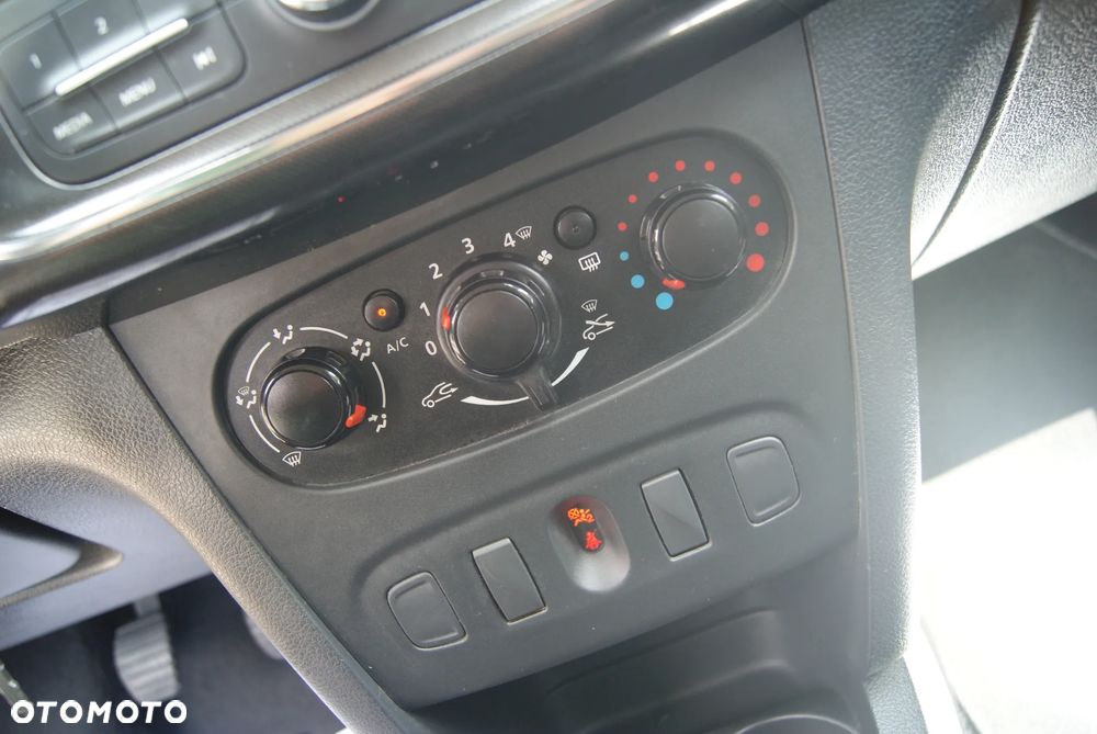 Dacia Sandero - 27