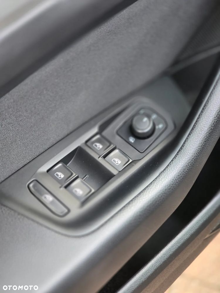 Volkswagen Passat 1.5 TSI EVO Comfortline DSG - 24