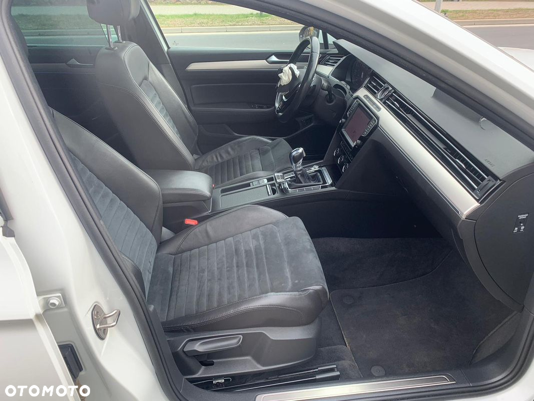 Volkswagen Passat - 33