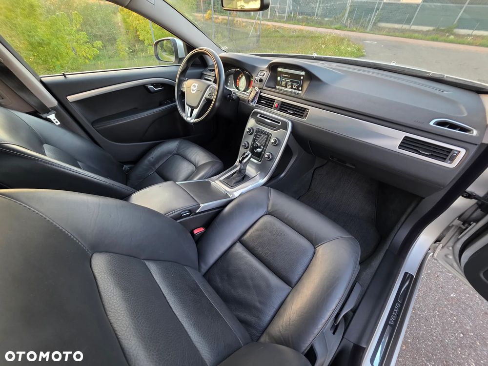Volvo V70 D5 AWD Dynamic Summum - 13