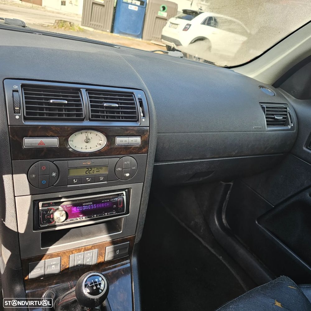 Ford Mondeo 2.0 TDCI Ghia Executive - 13