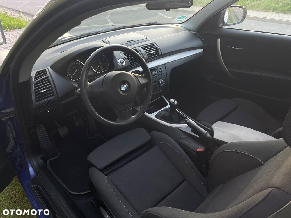 BMW Seria 1 120d Edition Sport - 11