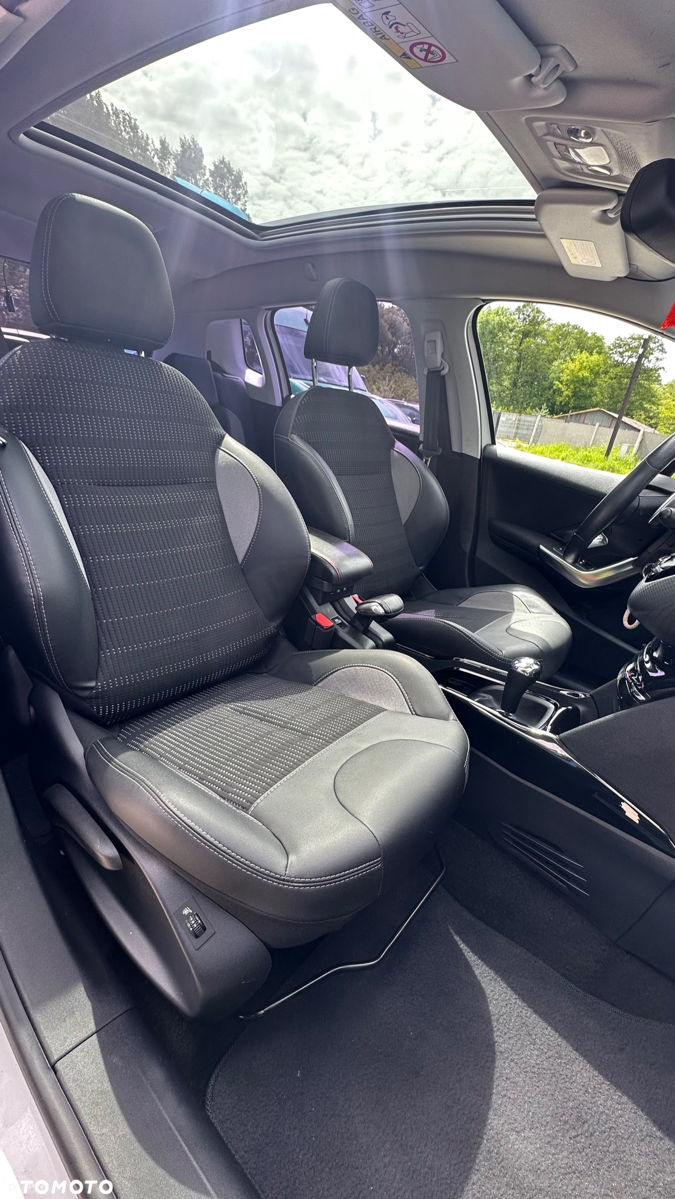 Peugeot 2008 - 11