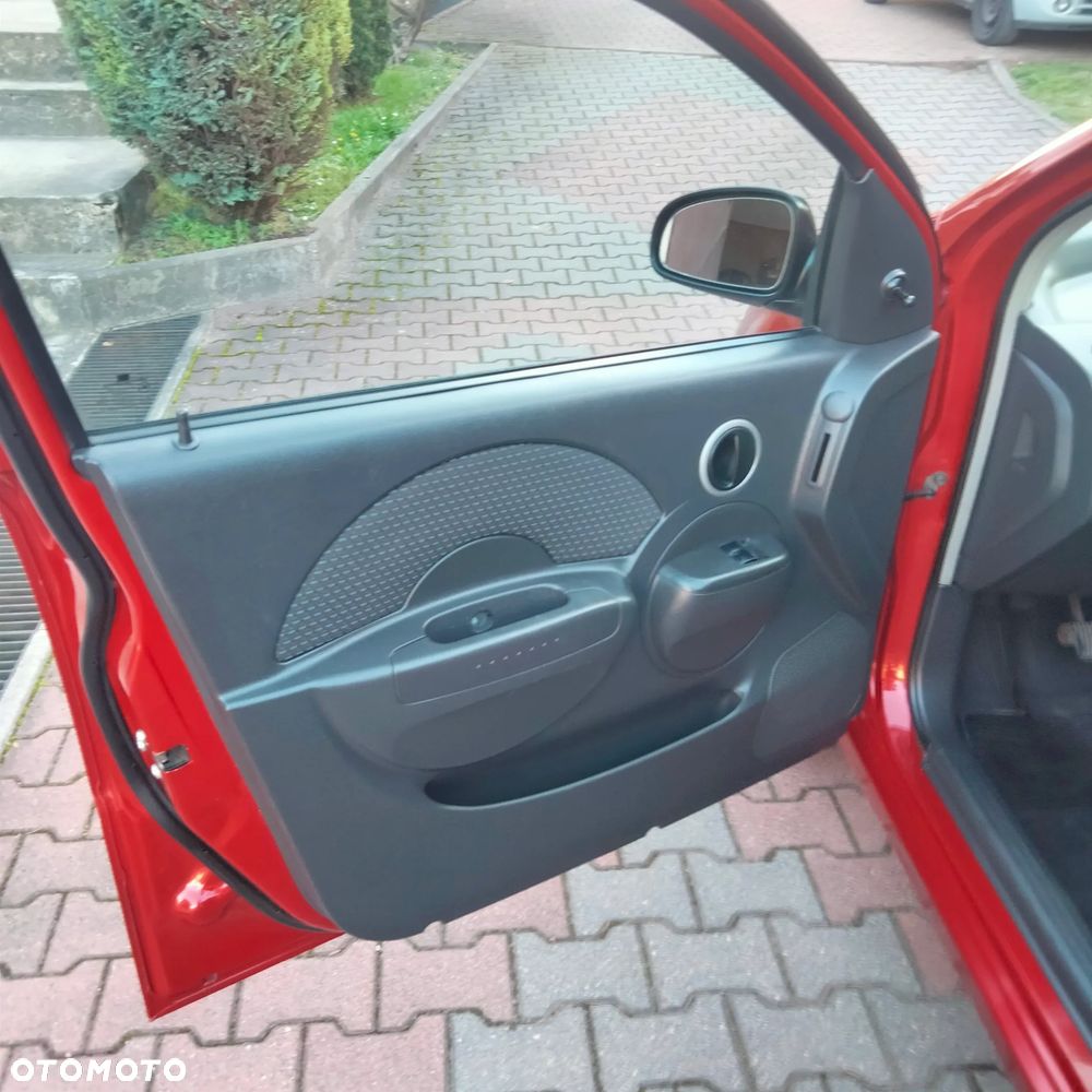 Chevrolet Kalos - 13
