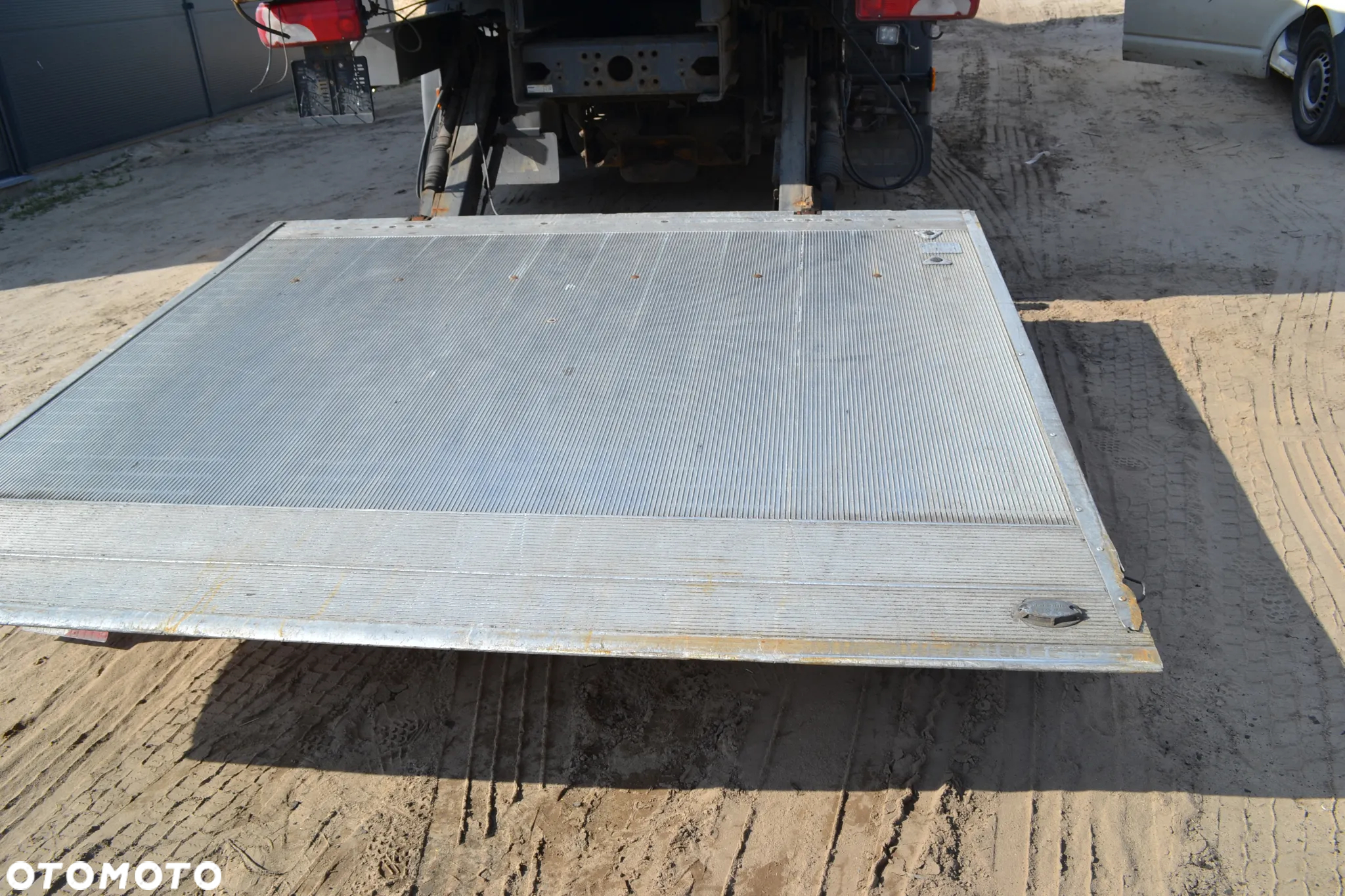 WINDA ALUMINIOWA BAR PRZYSTOSOWANA DO AUTA Z DOLNYM SPRZĘGIEM DO PRZYCZEPY TYPU JUMBO - 2