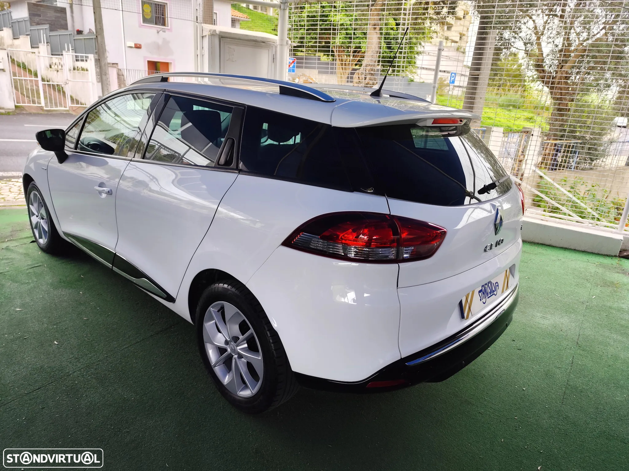 Renault Clio Sport Tourer 1.5 dCi Limited - 6
