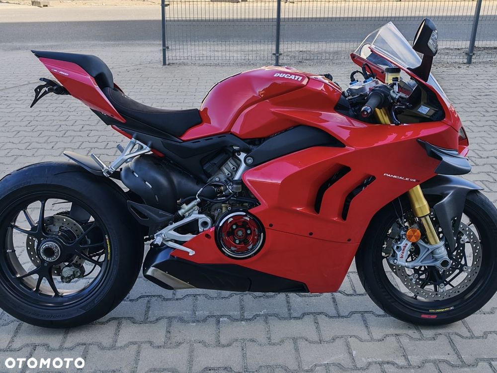 Ducati Panigale V4S - 8
