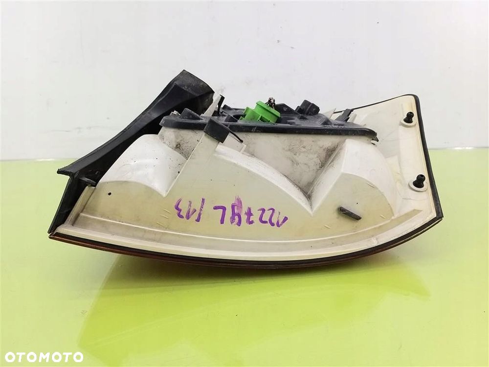 Lampa lewa tylna tył Audi A4 B6 8E SEDAN 2000-2004 153929 ORYGINAŁ - 9