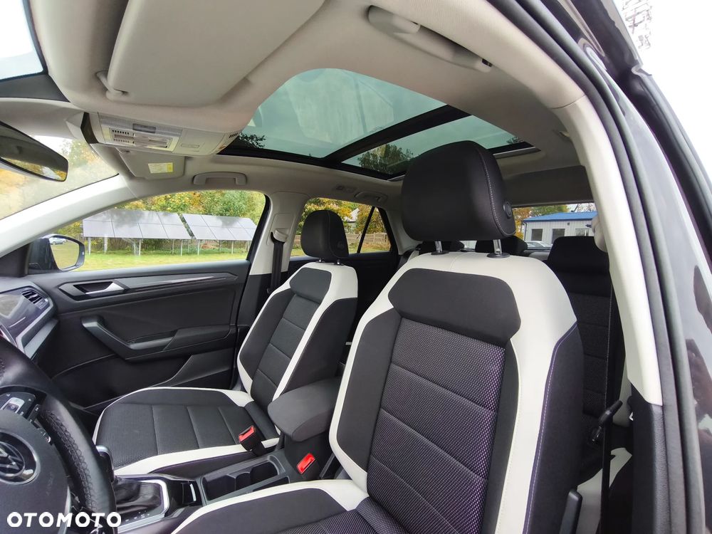 Volkswagen T-Roc - 28