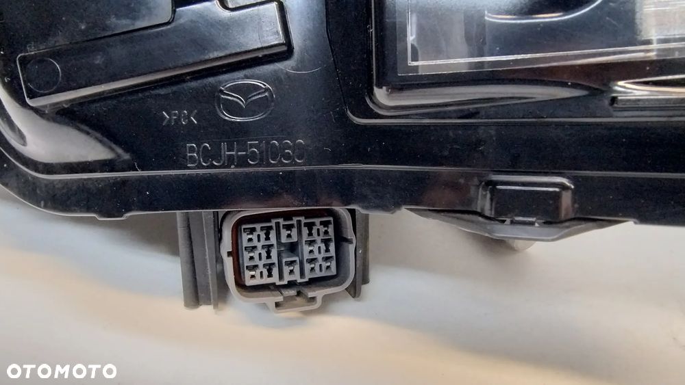 Lampa prawa przód MAZDA 3 IV 2019- - 2