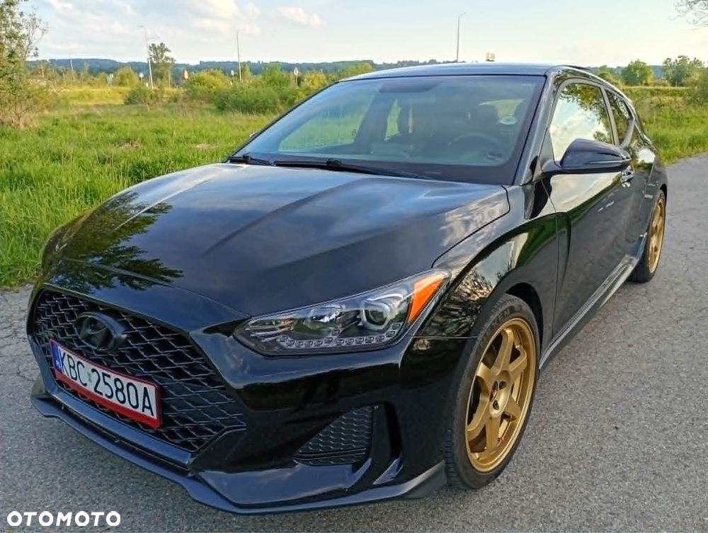 Hyundai Veloster - 1