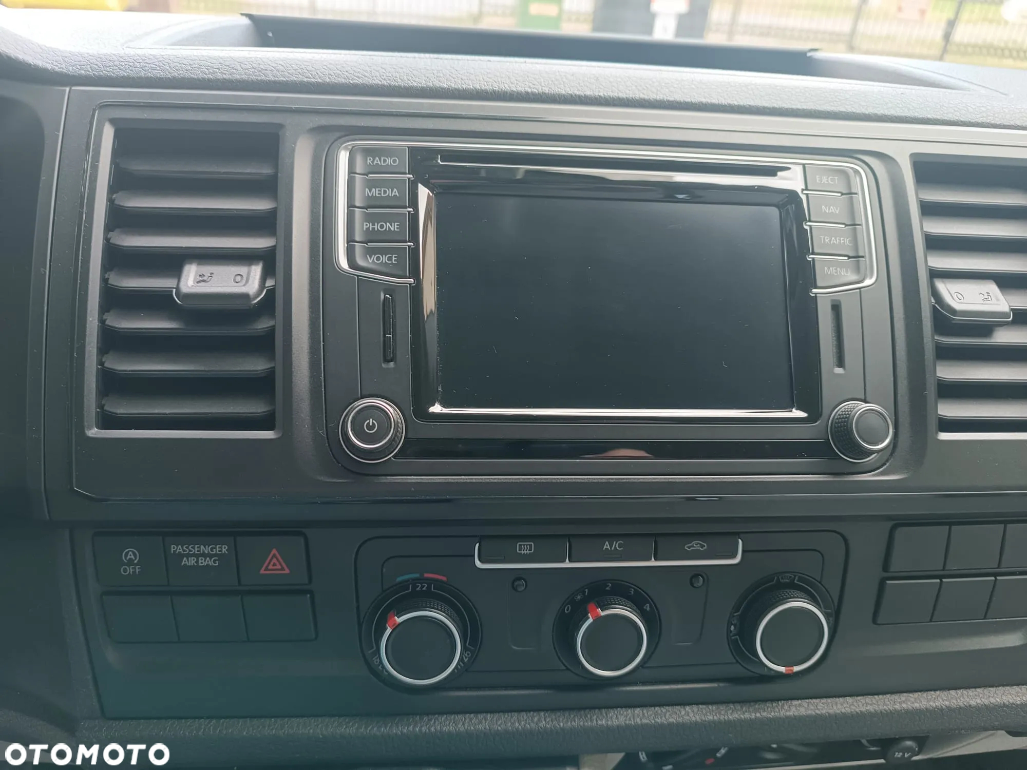 Volkswagen Transporter T6 TDI L1H1 - 10