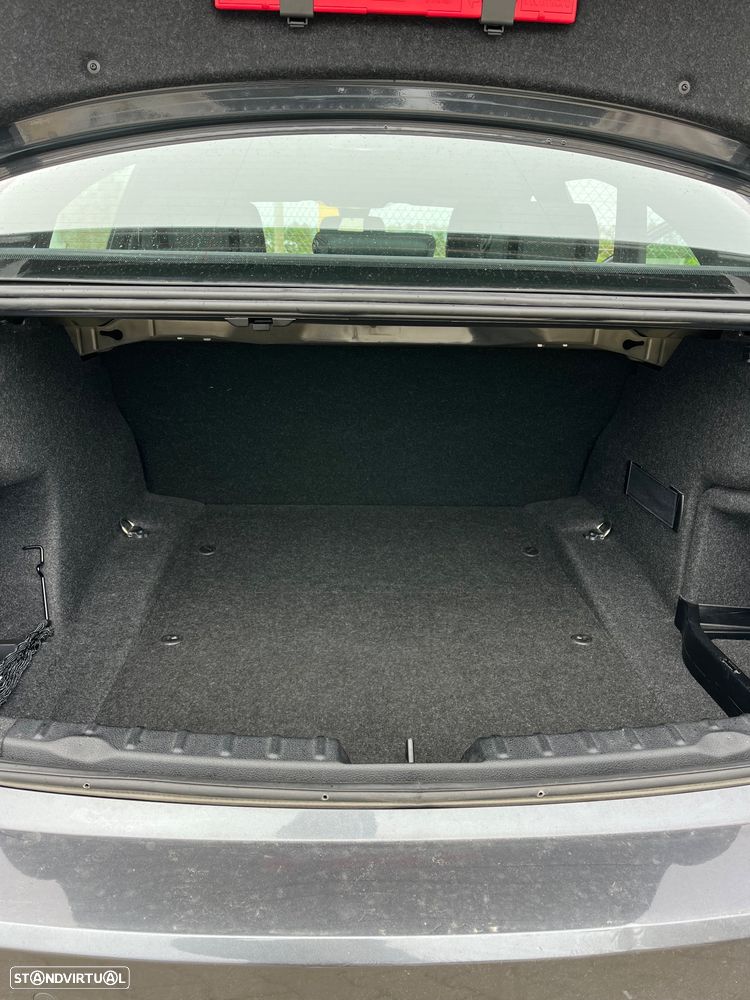 BMW 318 d xDrive Modern Line - 9