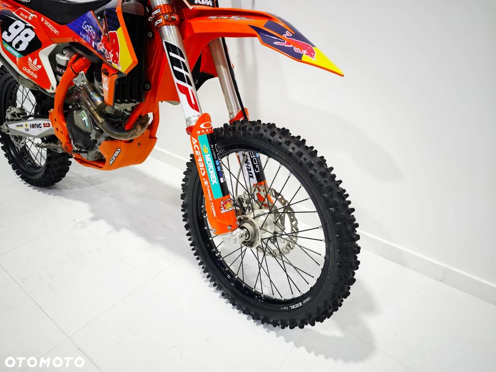 KTM SXF - 9