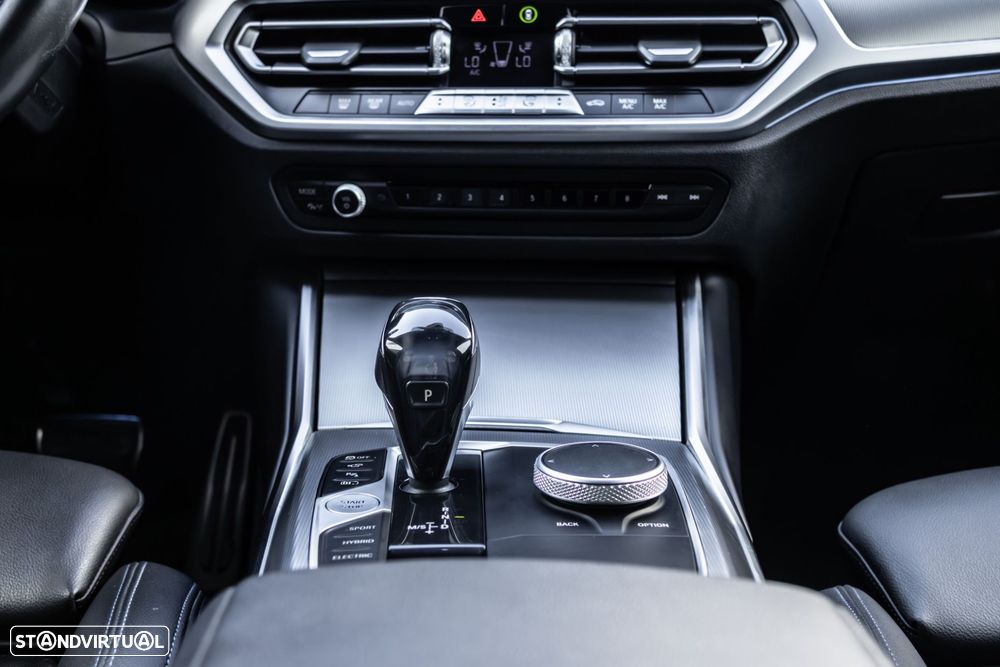 BMW 330 e Pack M Auto - 22