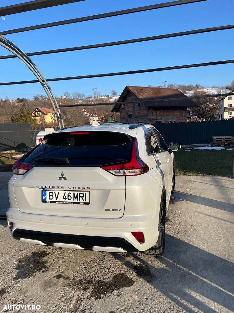 Mitsubishi Eclipse-Cross PHEV Intense+ Black - 8